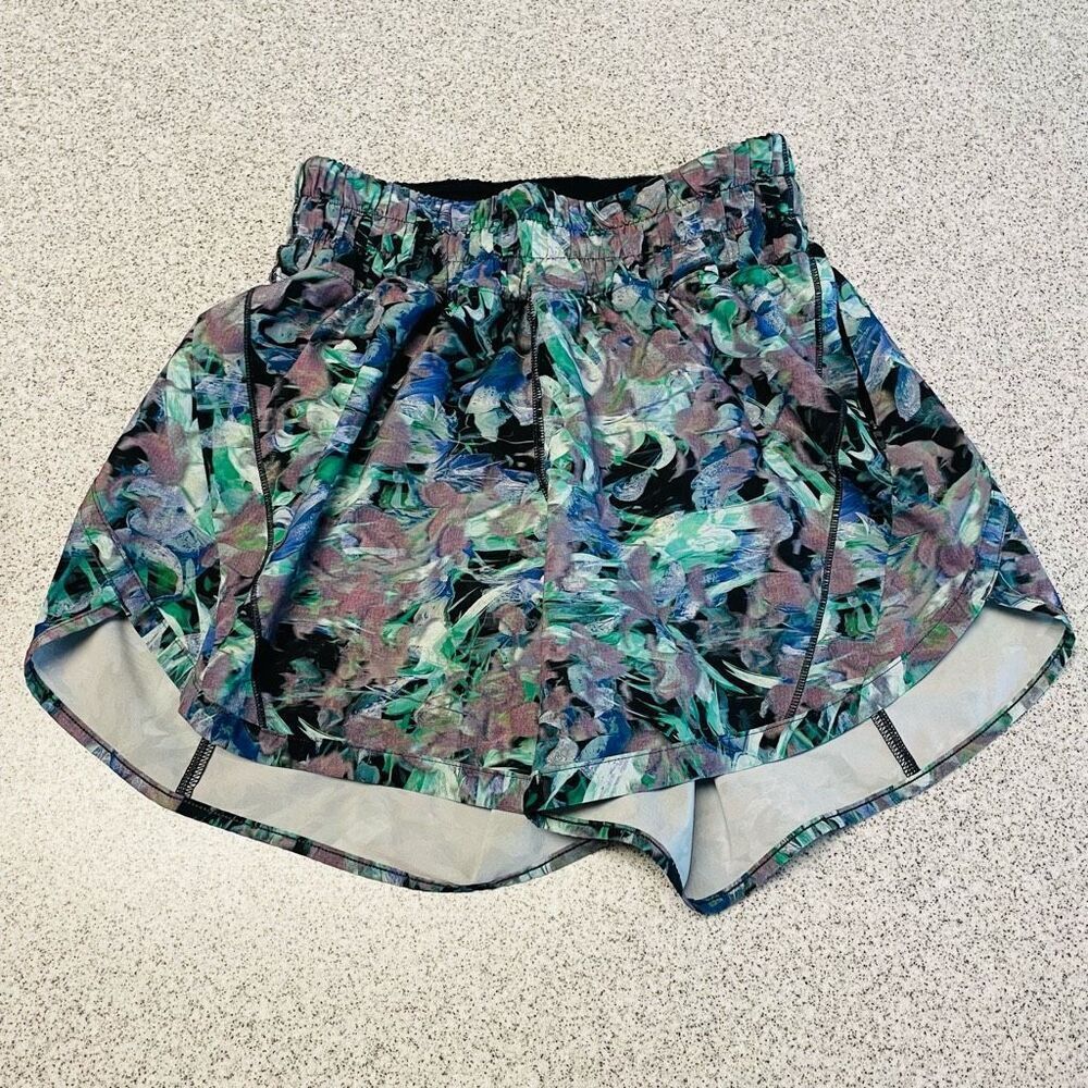 Lululemon Track That Mid-Rise Short 5" Rapid Flourish Multi Size 2 - Picture 11 of 11